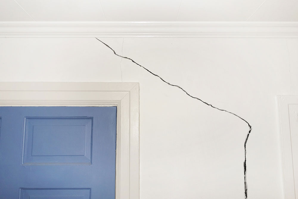 10 signs of home foundation problems